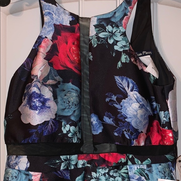 Floral homecoming/cocktail style dress - Picture 2 of 6